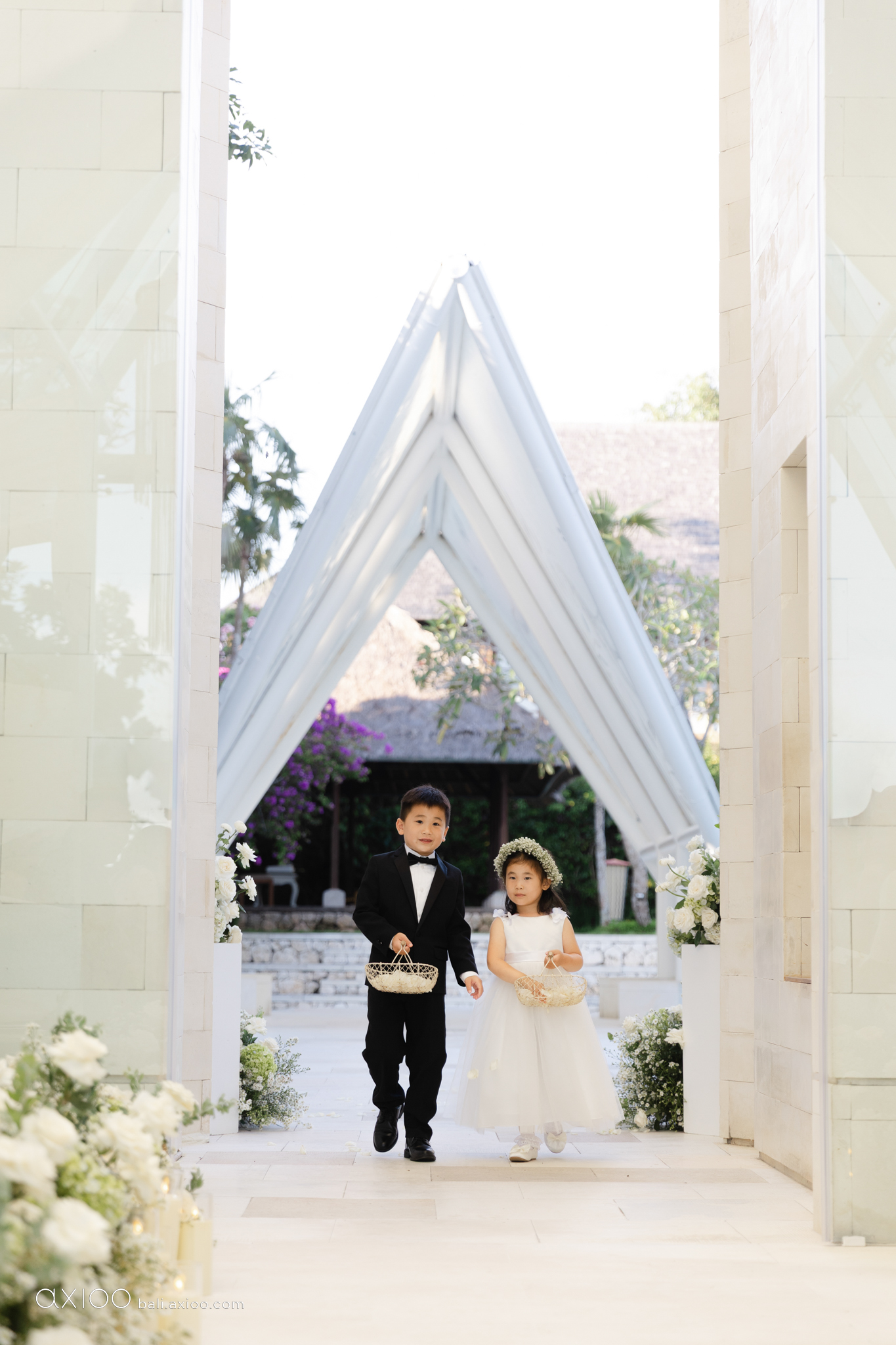 Axioo: Before the Shutter Clicks